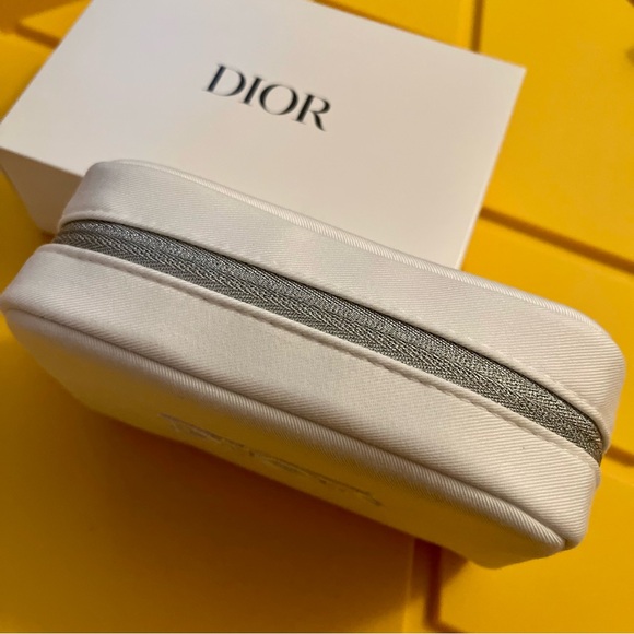 NIB Dior Beauty Cosmetic Pouch - Picture 2 of 4